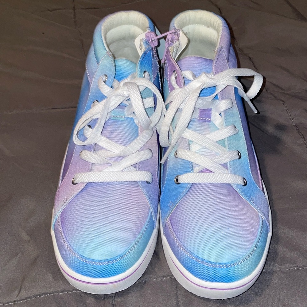 Kids Tennis Shoes